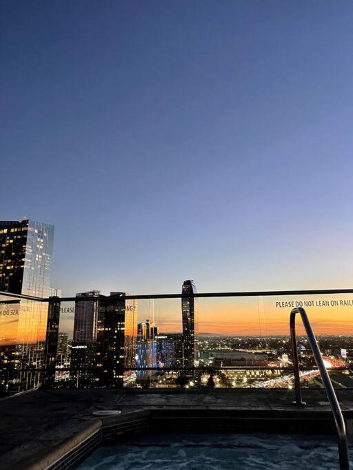 Luxury Highrise Condo Downtown La Los Angeles Extérieur photo